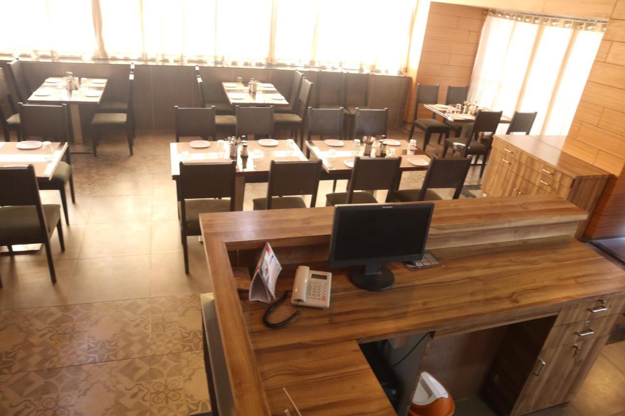 Hotel Grand Ecotel, Aurangabad Esterno foto