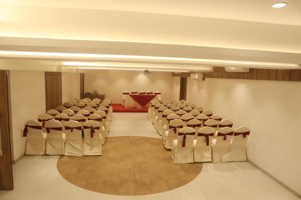 Hotel Grand Ecotel, Aurangabad Esterno foto