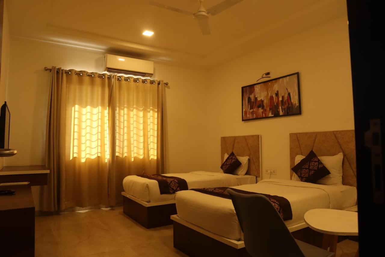 Hotel Grand Ecotel, Aurangabad Esterno foto